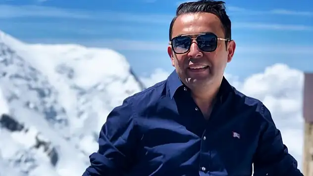 Tahir Sarıkaya kimdir? Tahir Sarıkaya kaç yaşında? Tahir Sarıkaya evli mi? Tahir Sarıkaya Beyaz TV'de hangi programı sunuyor?
