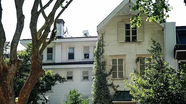 Tansu Çiller'in eşi Özer Uçuran Çiller hayatını kaybetti