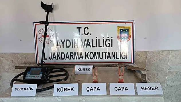 Tarihi eser bulmak istediler, yakalandılar