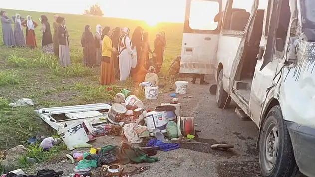 Tarım işçilerini taşıyan araç kaza yaptı: 2 ölü, 17 yaralı