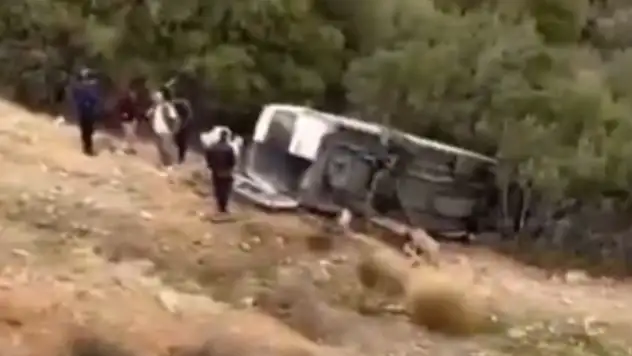 Tarım işçilerini taşıyan minibüs şarampole uçtu: 1 ölü, 3 ağır yaralı