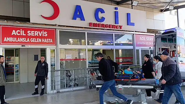 Tarım işçilerini taşıyan minibüs devrildi: Çok sayıda yaralı var