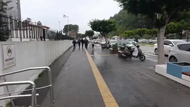 Tartıştığı babasını öldürdü, yengesini yaraladı: Şüpheli 3 saat sonra teslim oldu