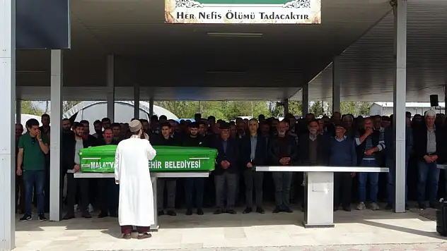 Tartıştığı kocasını sırtından bıçakladı!