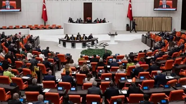 TBMM'de zehirlenme iddiası: 100'den fazla vekil hastanelik oldu!