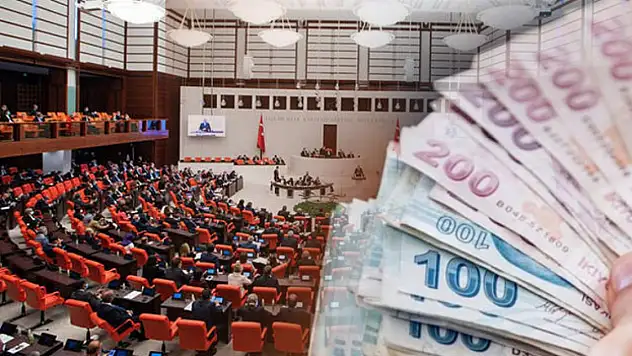 TBMM'DEN GEÇTİ! Ekim ayı sonuna kadar 40 bin TL emeklilere ödeme verilecek!