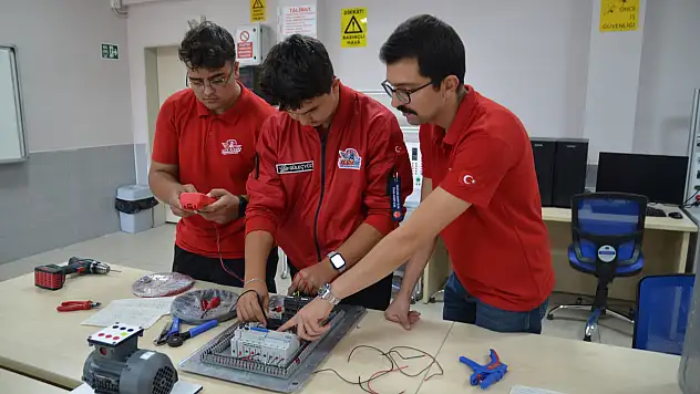 TEKNOFEST 2025'te birincilik: Konya'lı lise öğrencilerinden büyük başarı