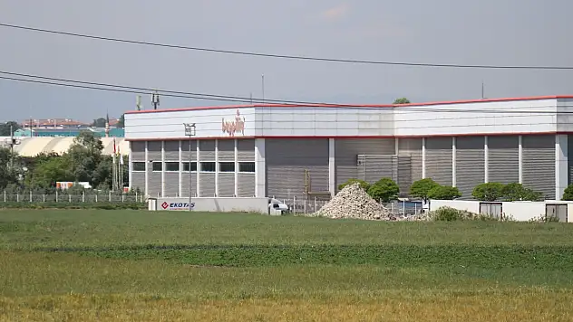 Temizlik için yapılan ilaçlama zehirledi: 34 işçi hastanelik oldu!