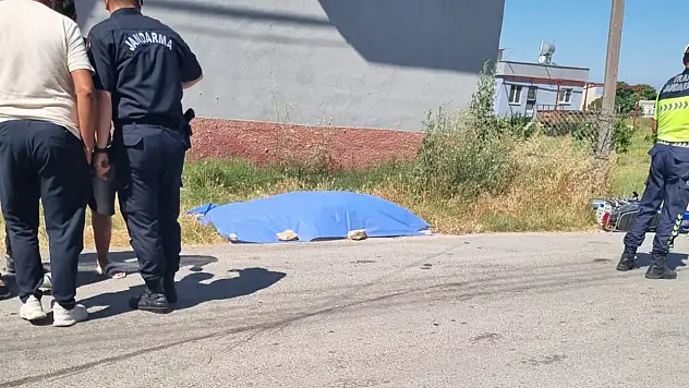 TIR'la çarpışan motosikletli hayatını kaybetti