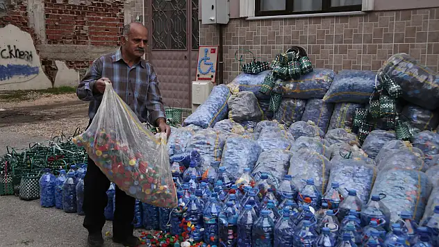 12 yılda 7 milyon kapak topladı: Bakın ne yapıyormuş!