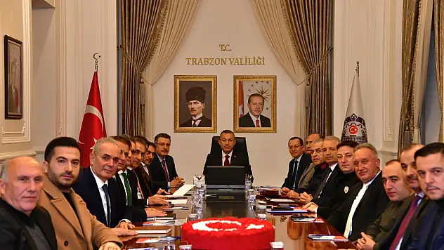 Trabzonspor–Fenerbahçe derbisi öncesi kritik gelişme!