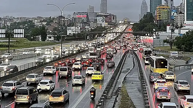 Trafiğe ekimde 102 bin 403 aracın kaydı yapıldı