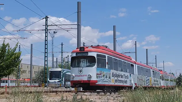 Tramvayın 100 Yıllık Serüveni: Atlı Taşıtlardan DÜWAG Tramvaylarına, Bir Asır Önce 30 Kilometre Hat vardı