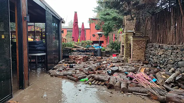 Tünel inşaatında yol çöktü