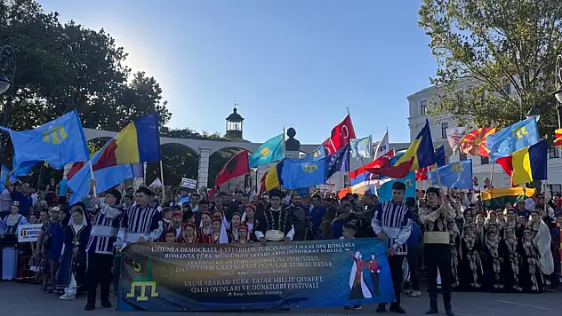 Türk Tatar Millî Kıyafet, Halk Oyunları ve Türküler Festivali'ne yoğun ilgi!