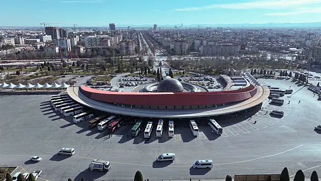 Türkiye'de bir ilk: Konya otogarında vezneler kapatıldı