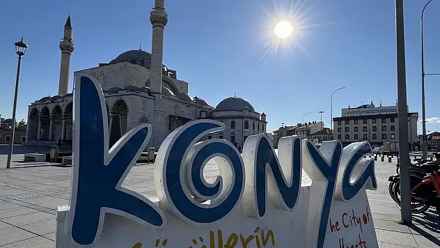 Türkiye karla kaplanırken Konya'da güneş var