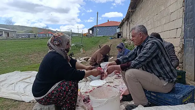 Türkiye'nin sınır köyünde bayram sevinci!