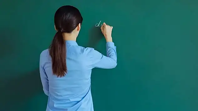 Türkiye'nin ücretli öğretmen sayısı açıklandı: Konya'daki rakam şaşırttı!