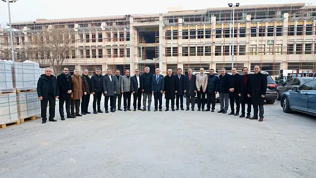 Türkiye'nin ve Konya'nın ilklerinden olan okula yeni nefes