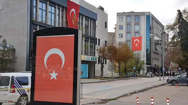 Türkiye şehitlerini karşılamak için hazırlanıyor! Bilecik sokakları Al Bayrağımızla donatıldı