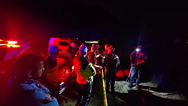 Tuvalet molası faciaya dönüştü! CHP'li yönetici akıntıda kayboldu