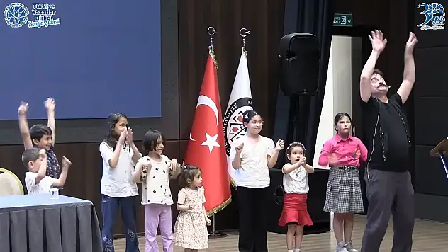 TYB Konya'da 15. Cahit Zarifoğlu Çocuk Şenliği düzenlendi
