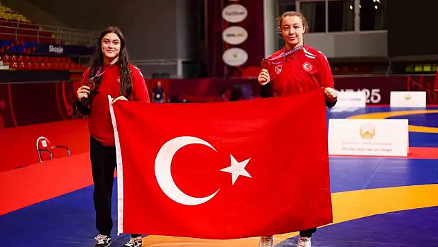 U17 Kadın Güreş Milli Takımı Avrupa'nın zirvesinde!