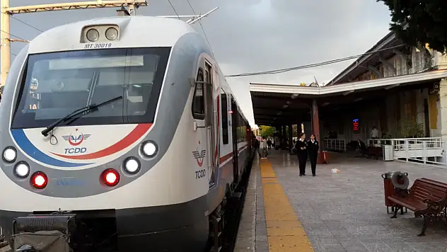 Ücretsiz tren biletinde belge devri bitiyor! İşte yeni uygulama
