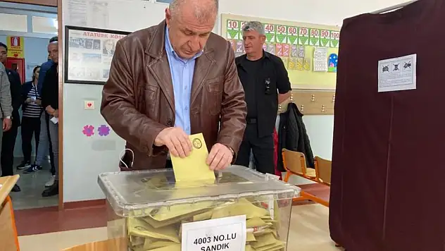 Ümit Özdağ oyunu Ankara'da kullandı