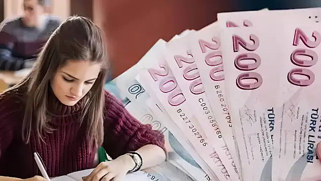 Üniversite öğrencileri dikkat! Bu kurumlar burs veriyor…