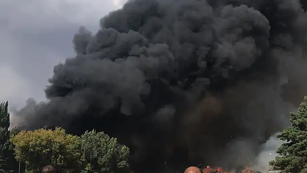 Üniversite yemekhanesinde yangın!