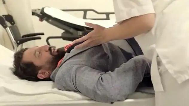 Ünlü oyuncunun da aralarında bulunduğu 15 kişi zehirlendi