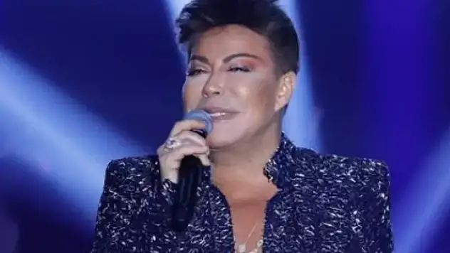 Ünlü sanatçı ve sunucu kalp krizi geçirdi!