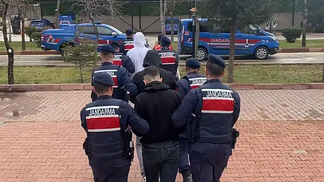 Uyuşturucuya şafak darbesi: 6 adrese baskın, 5 tutuklama