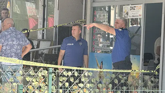 Uzaklaştırma kararına rağmen iş yerine gitti! Eşini öldürüp yaşamına son verdi