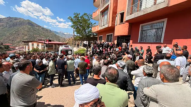 Uzman çavuş kayınpederinin evini basıp 4 kişiyi öldürdü