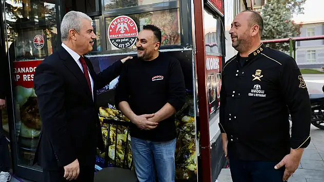 Vali Akın Sarayönü'nde