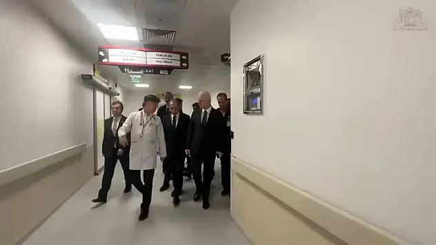 Vali Gül, çatışmada yaralanan 2 polisi hastanede ziyaret etti