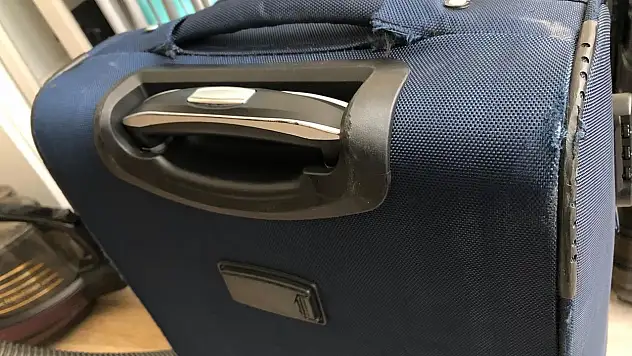 Valiz çalan hırsızın üzerinden 650 TL çıktı!