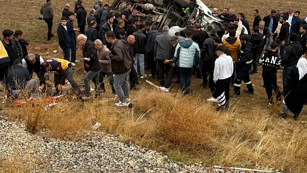 Van'daki zincirleme kazadan acı haber: Polis memuru Tayfun Akalan şehit oldu