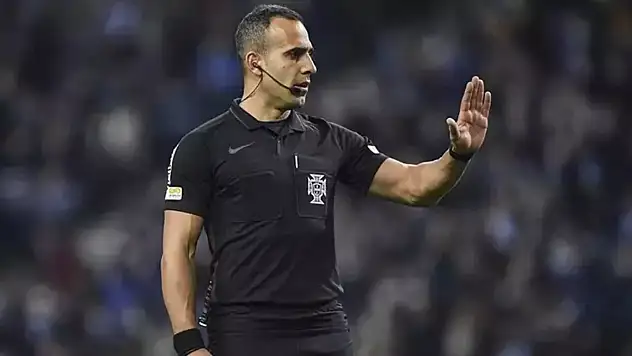 VAR hakemi Fabio Melo oldu!