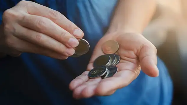 Vatandaş dikkat! 10, 25 derken şimdi de 50 kuruş tarih oluyor! İşte madeni parada yeni düzenleme...