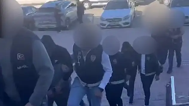 Yabancı uyruklu kadınlara fuhuş yaptıran 7 şüpheli tutuklandı