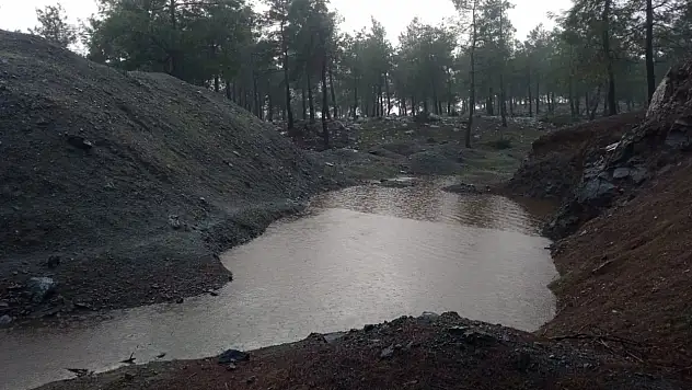 Yağmur sonrası oluşan çukur faciaya yol açtı: 10 yaşındaki çocuk hayatını kaybetti