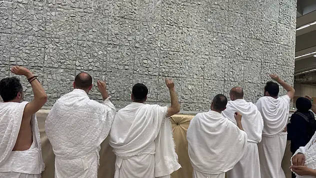 Yaklaşık 2 milyon Müslüman hac ibadetini tamamladı