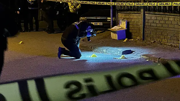 Yardım çağrısına gelen polise kurşun yağdırdı