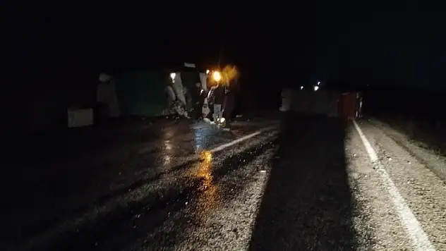 Yardıma giden itfaiye aracı kaza yaptı: 1'i ağır 2 yaralı