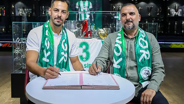 Konyaspor'la devam dedi! Sözleşme süresi 2 yıl daha uzadı