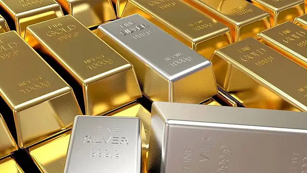 Yatırımcılar dikkat! Altın mı? Gümüş mü? Ekonomist isimden kazandıran tavsiye...
